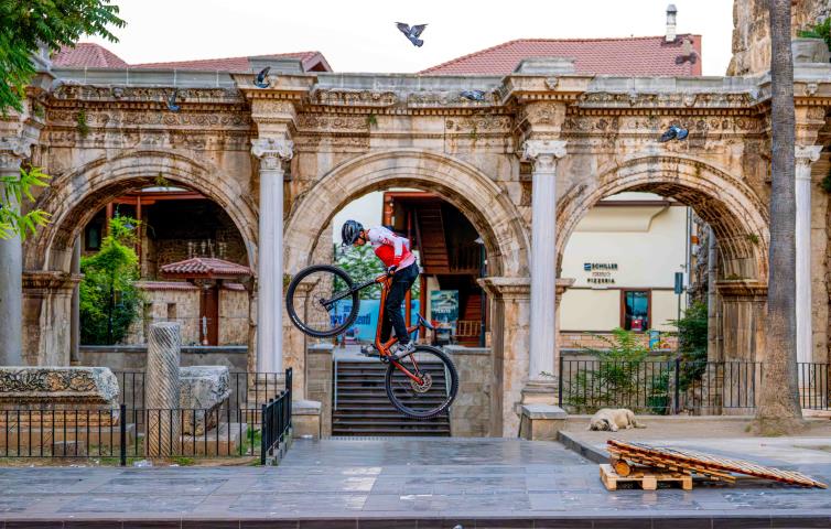 Tarihin dar sokaklarında pedal sesleri: Pedalia Fest Oldtown başlıyor